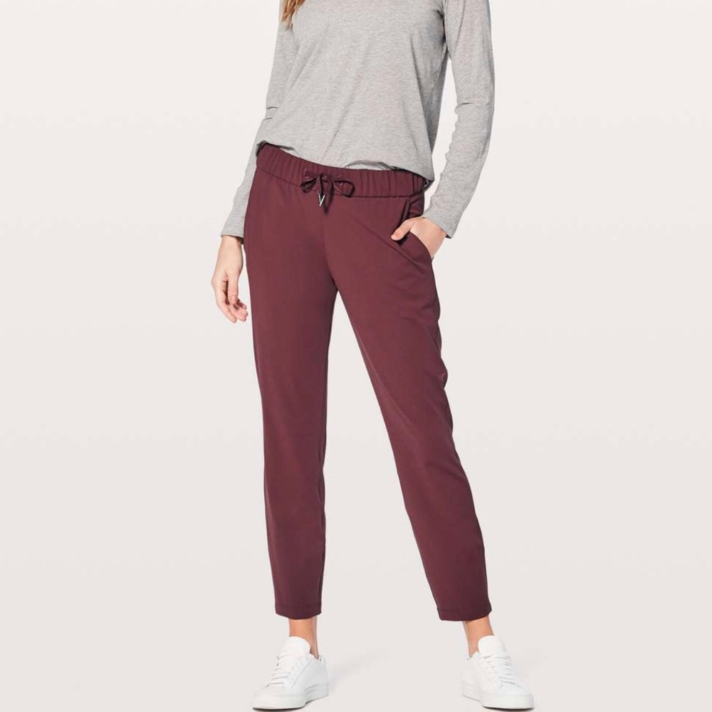 LULULEMON On the Fly Pant 7/8 28” Redwood size 8